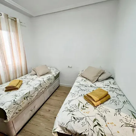 Sunny Escape In Apartment *